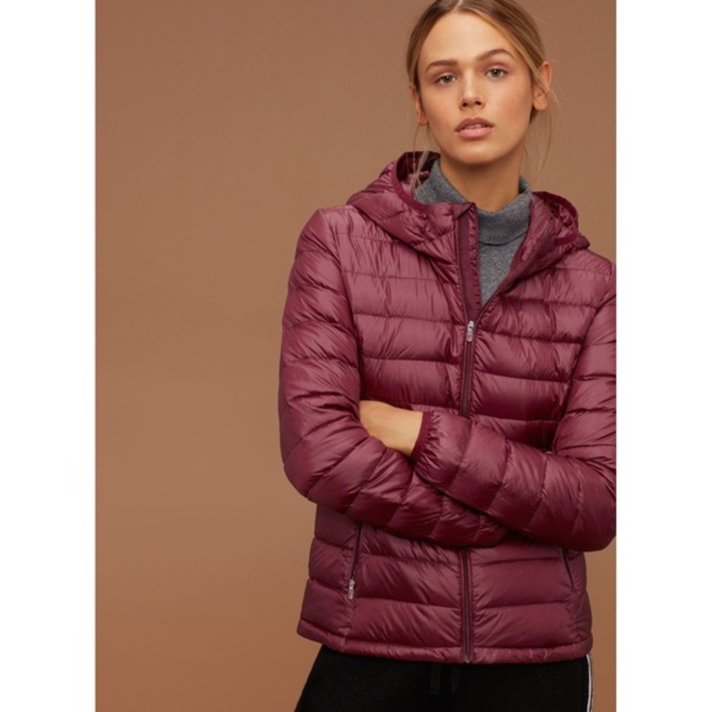 TNA Aritzia Botanie Women's Medium Packable Red Puffer Jacket Hooded Lightweight